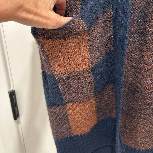 AMERICAN EAGLE rust & navy buffalo check cardigan sweater (S/M?) - Picture 2 of 7